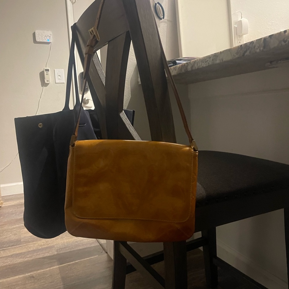 LOUIS VUITTON Yellow Vernis Shoulder Bag